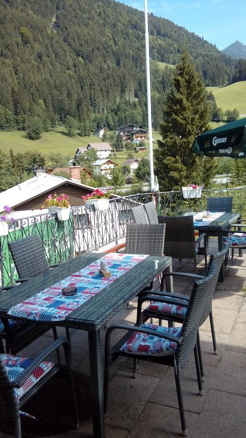 Gasthof Schonblick Hotel Russbach am Pass Gschuett Exterior photo