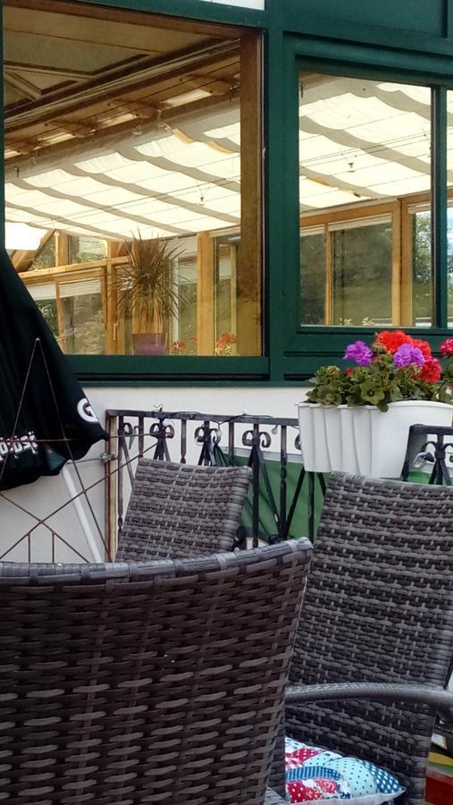 Gasthof Schonblick Hotel Russbach am Pass Gschuett Exterior photo